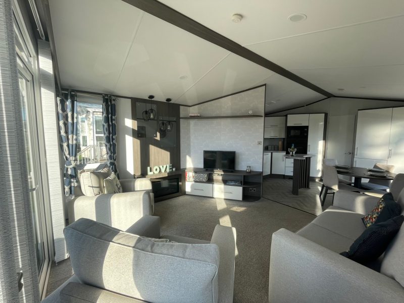 WhatsApp Image 2024-12-02 at 10.28.50_737d33ec